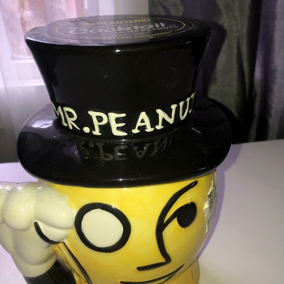 Vintage Mr. Peanuts ceramic peanut jar for cookies or peanuts and more - Picture 2 of 8
